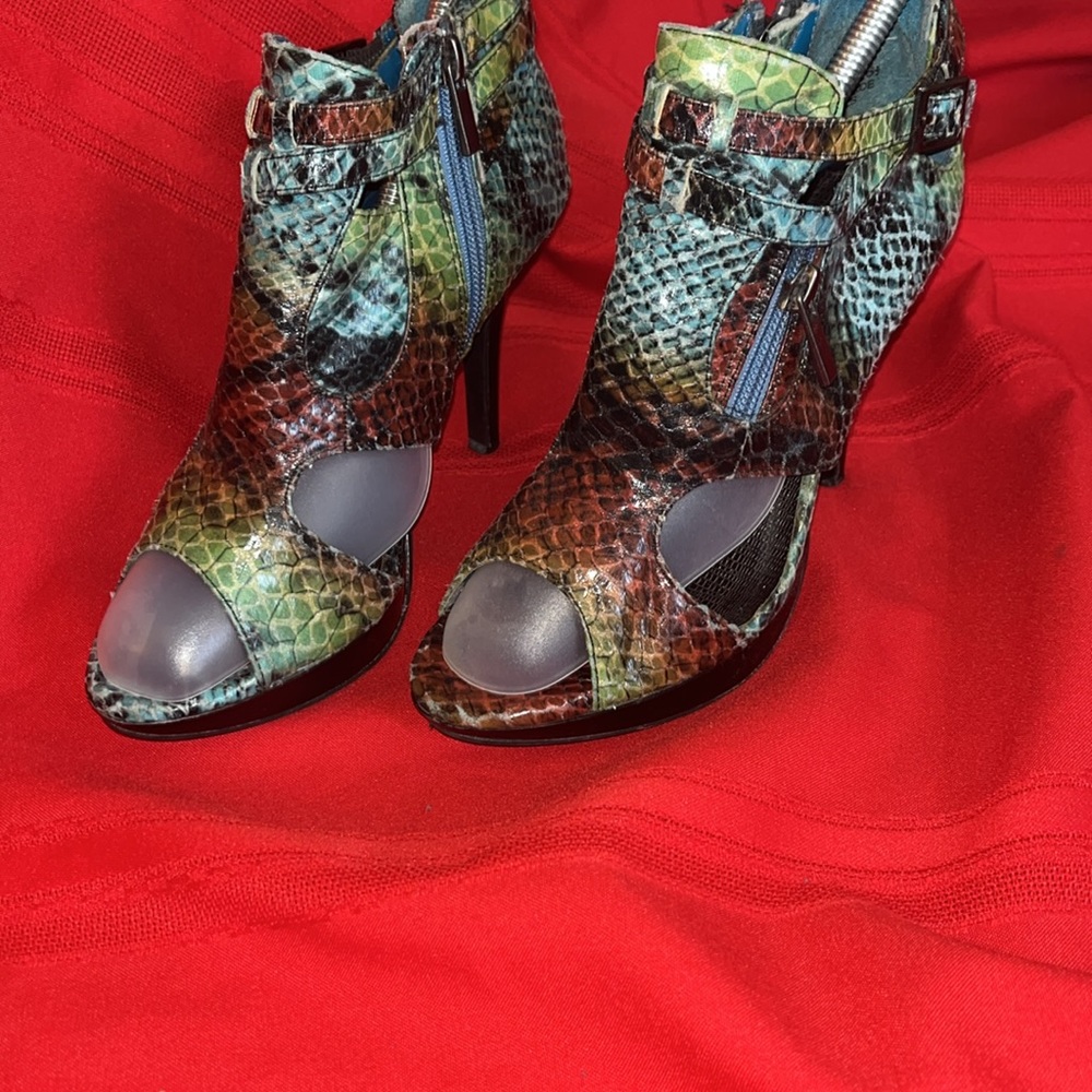 6 1/2 Multi Colored Snake Print Heels